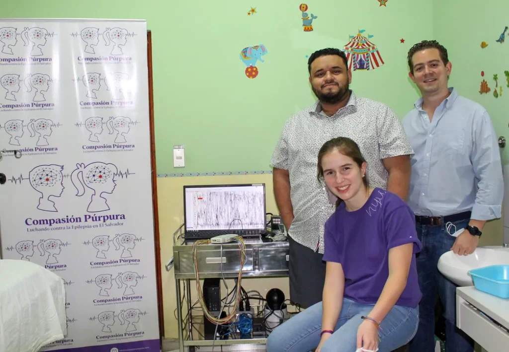donacion a hospital infantil de video encefalograma